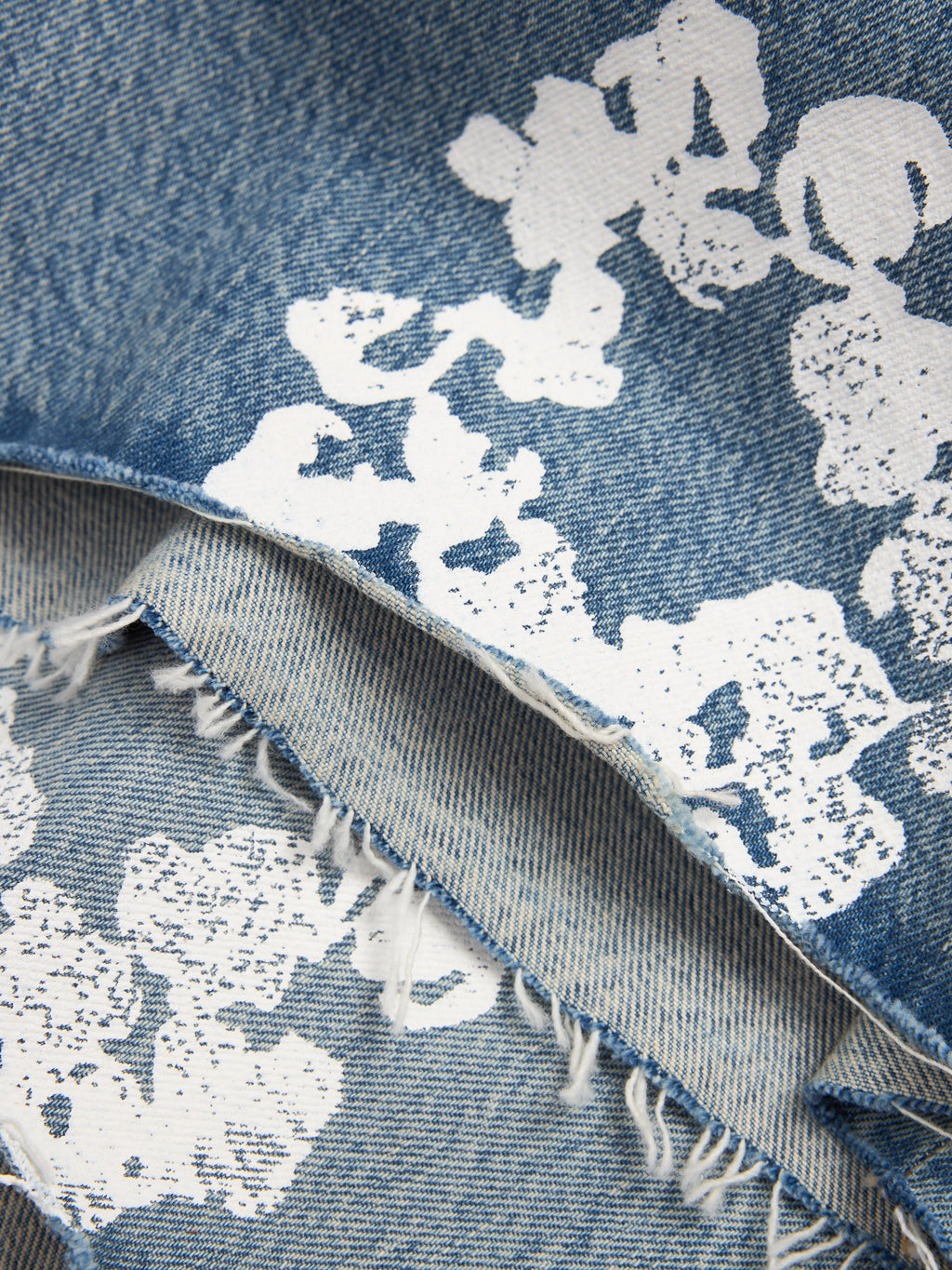 Light Wash Cotton Wreath Denim Short